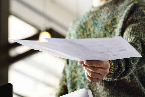 En quoi le support de communication en papier plié animé est-il une option originale ?