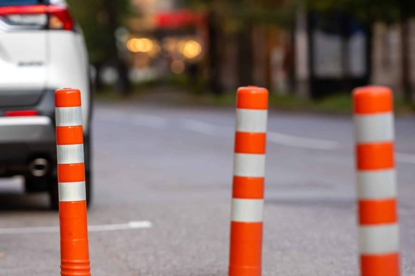 Les bornes escamotables conformes aux normes PMR : l'accessibilité universelle